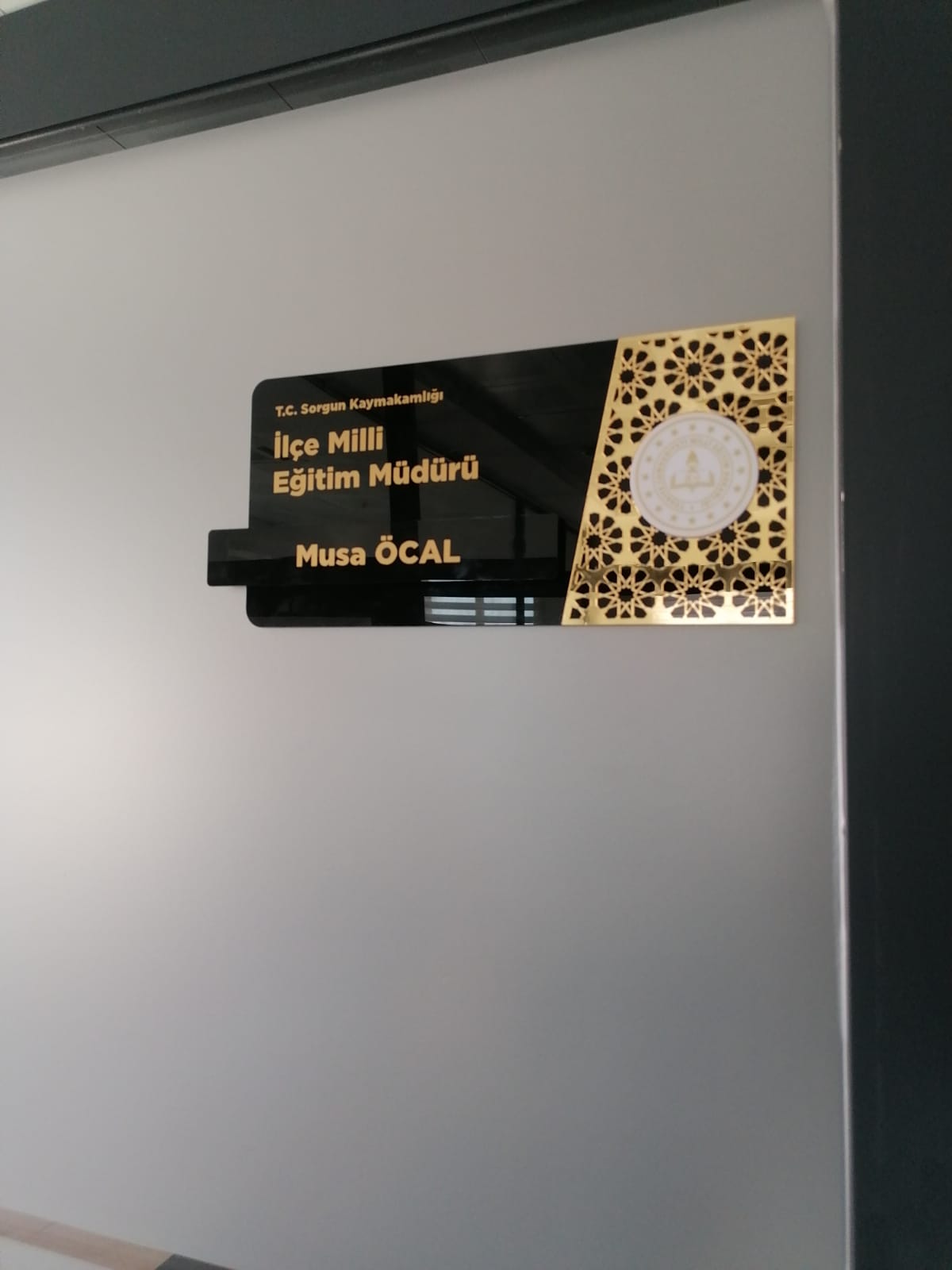 ankara tabela, tabela çankaya, tabela, kapı tabelası, duvar tabelası, ankara tabelacı, dükkan tabelası, ofis tabelası, büro tabelası, pleksi tabela, yönlendirme tabelası