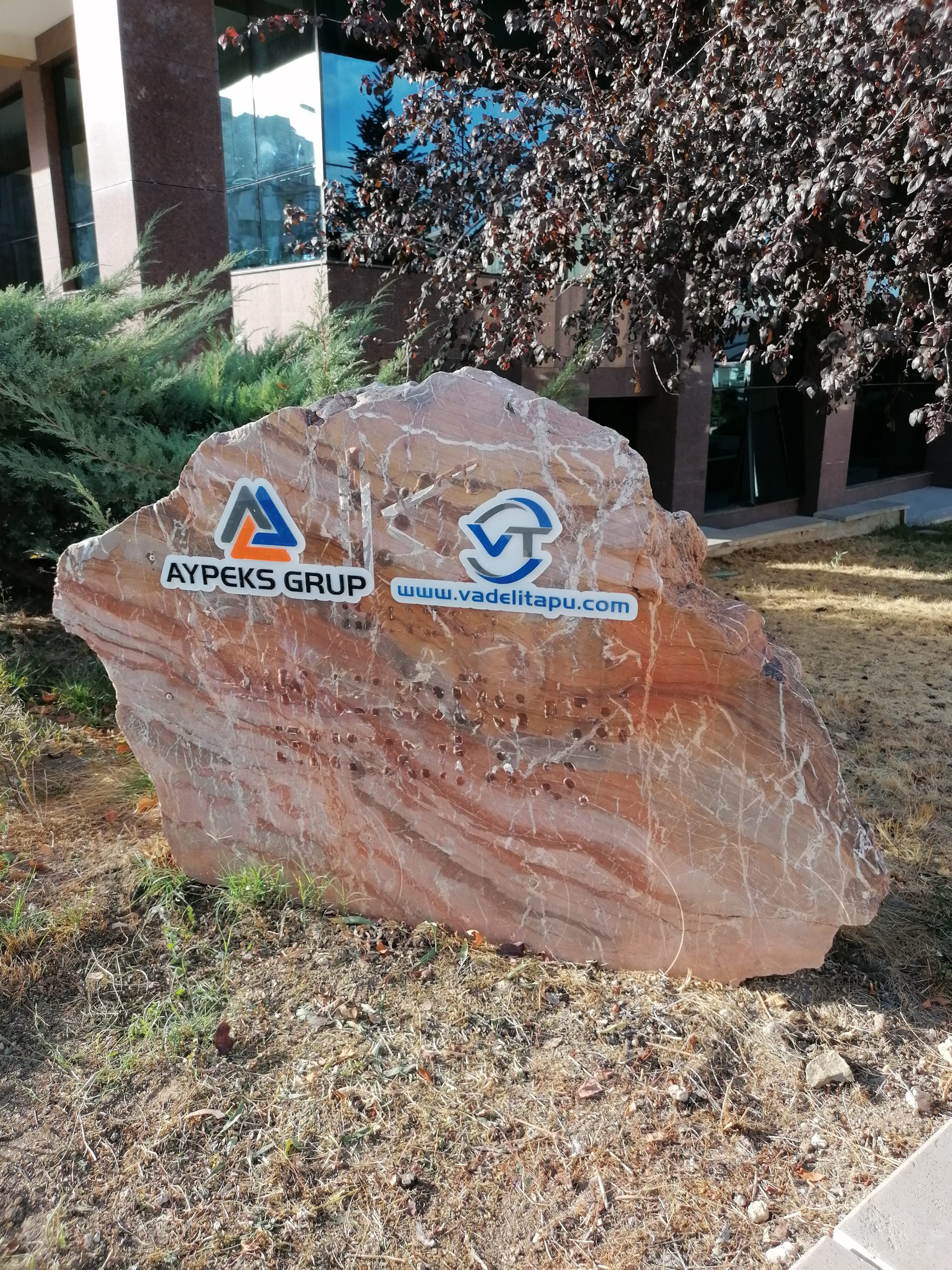 ankara tabela, tabela çankaya, tabela, kapı tabelası, duvar tabelası, ankara tabelacı, dükkan tabelası, ofis tabelası, büro tabelası, pleksi tabela, yönlendirme tabelası, kapı tabelası