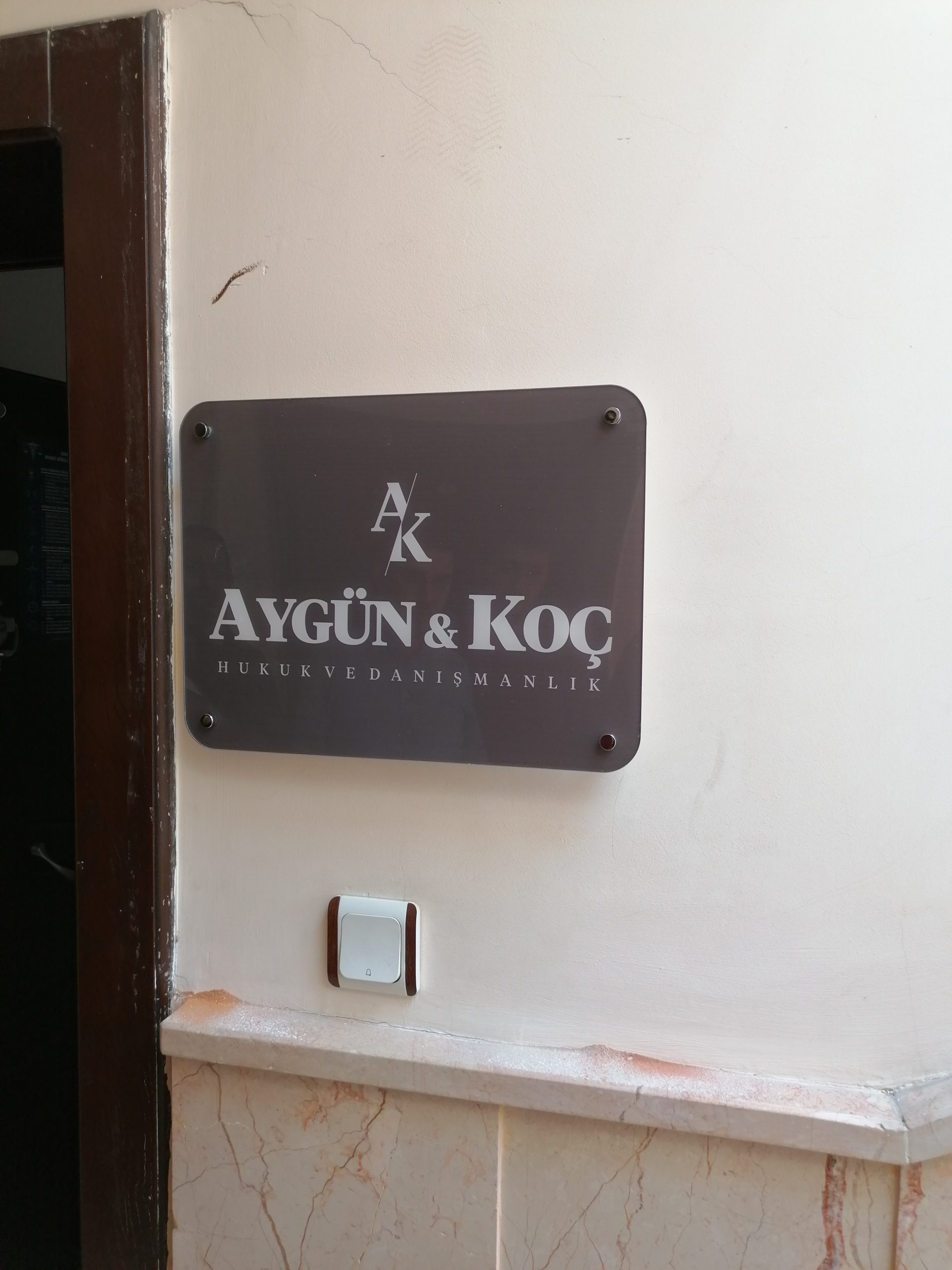 ankara tabela, tabela çankaya, tabela, kapı tabelası, duvar tabelası, ankara tabelacı, dükkan tabelası, ofis tabelası, büro tabelası, pleksi tabela, yönlendirme tabelası, kapı tabelası