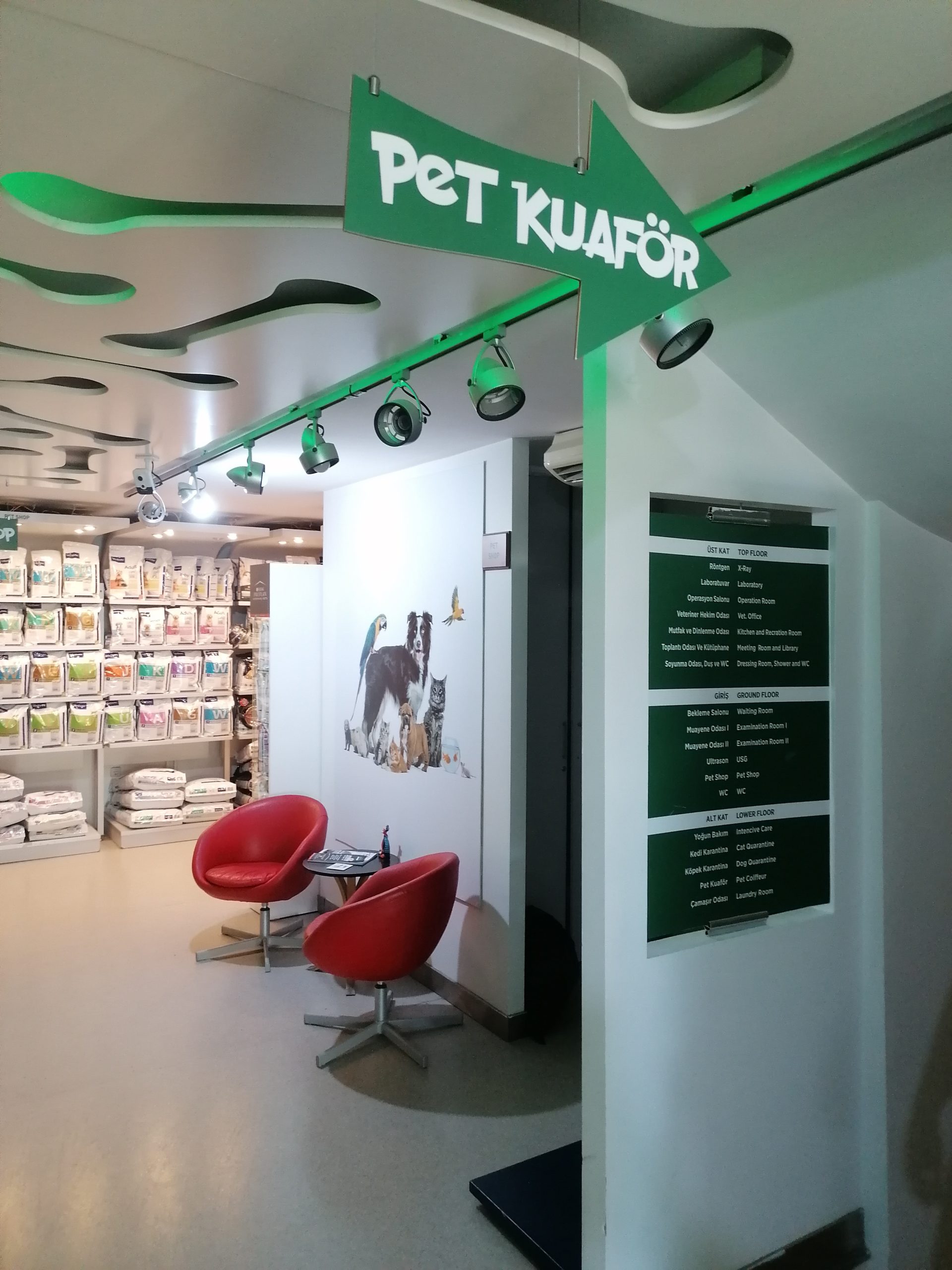 duvar logo uygulama, pleksi logo uygulama, yönlendirme levhası, yönlendirme tabelası, banko arkası logo, duvara logo, ışıklı logo, kat tabelası, pleksi logo, krom logo