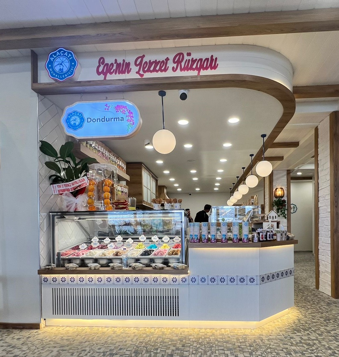 duvar logo uygulama, pleksi logo uygulama, yönlendirme levhası, yönlendirme tabelası, banko arkası logo, duvara logo, ışıklı logo, kat tabelası, pleksi logo, krom logo